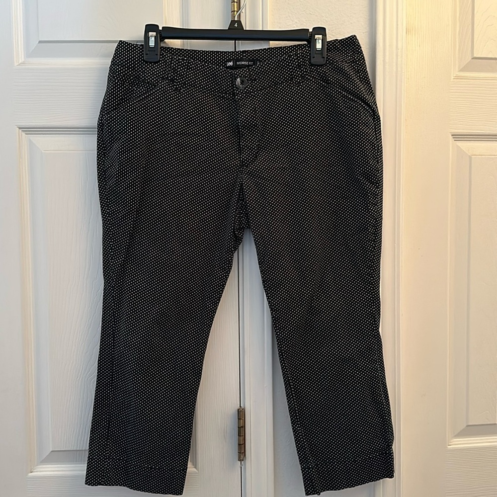 Women’s Lee Midrise Capri 12P Black and White Polka Dot